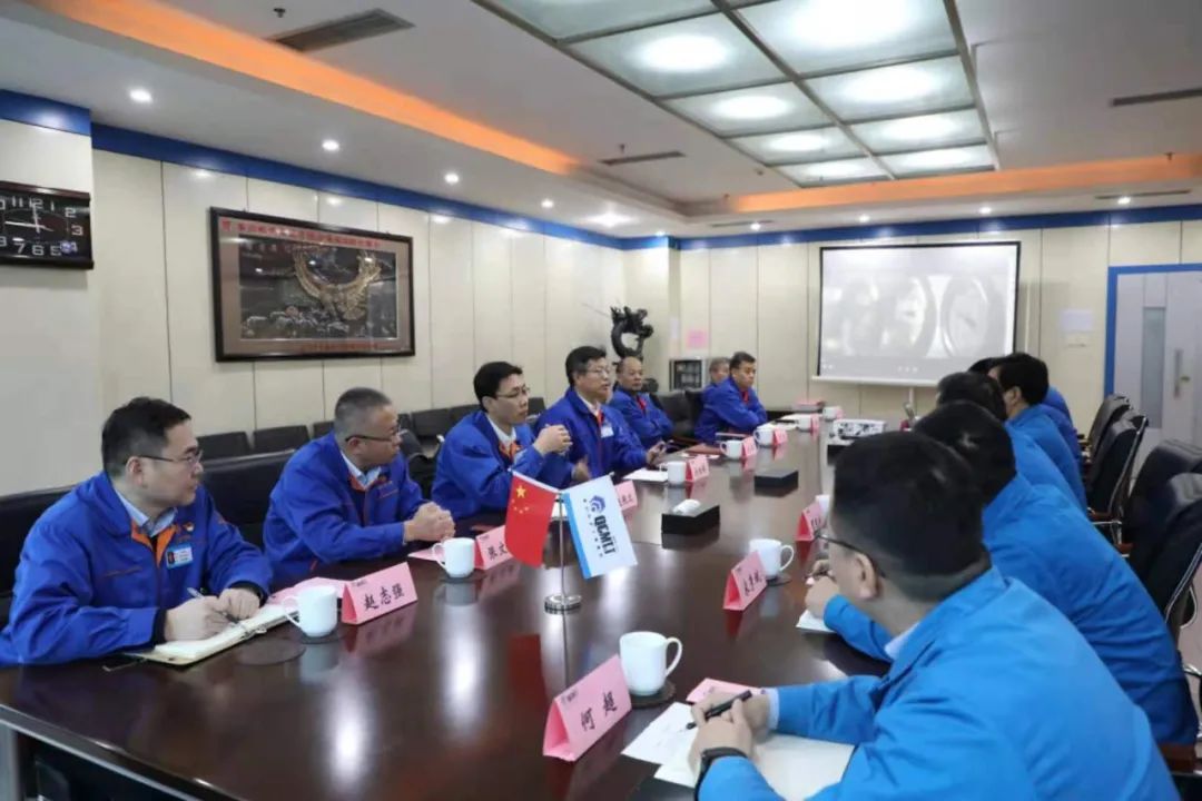 法士特集团领导干部到3044永利集团集团参观交流
