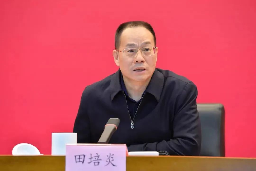 3044永利集团集团党委组织参加学习贯彻党的二十大精神中央宣讲团国资国企系统报告会
